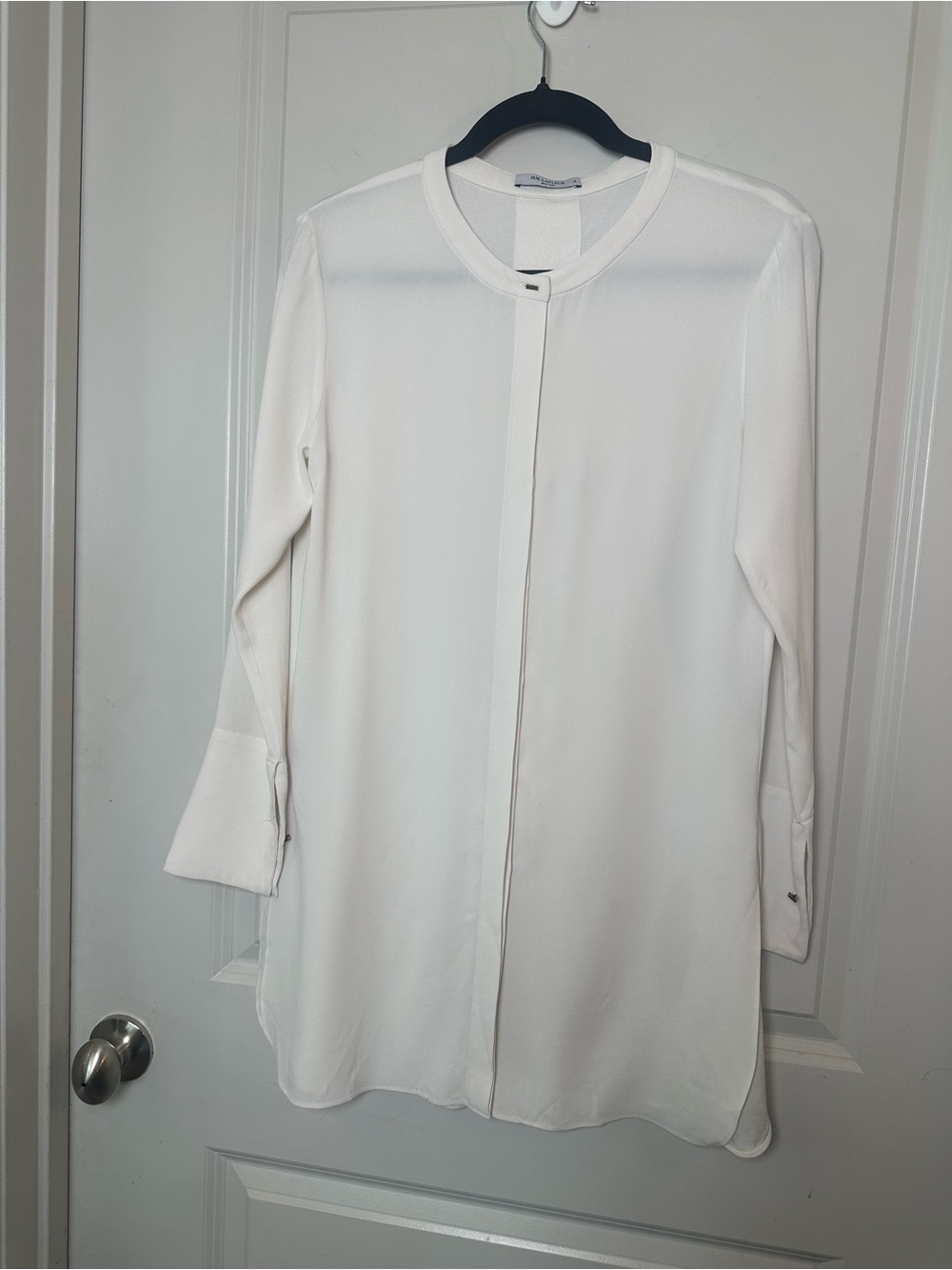 MM. LaFleur Longline Mandarin Collar Ivory Button Up Shirt, Size Small - Picture 13 of 14